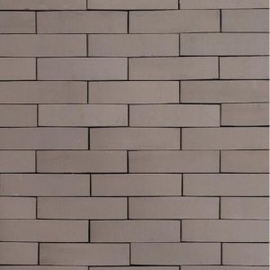 UWF 60 romina ongetrommeld